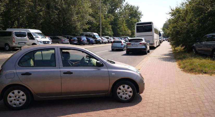 Ingyenes lesz a szezonon kívüli parkolás Balatonföldváron
