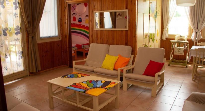 Neves jászkunsági élményfürdő fotóival éltek vissza a csalók, bátor dolgot tett az alkalmazott