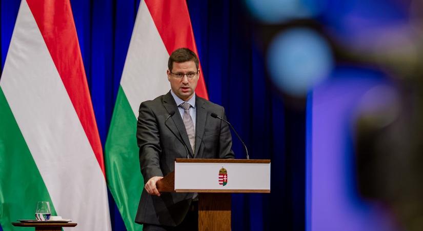 Kormányinfó: brüsszeli és kijevi érdek a kormányváltás, a Tisza lepaktált az ukránokkal