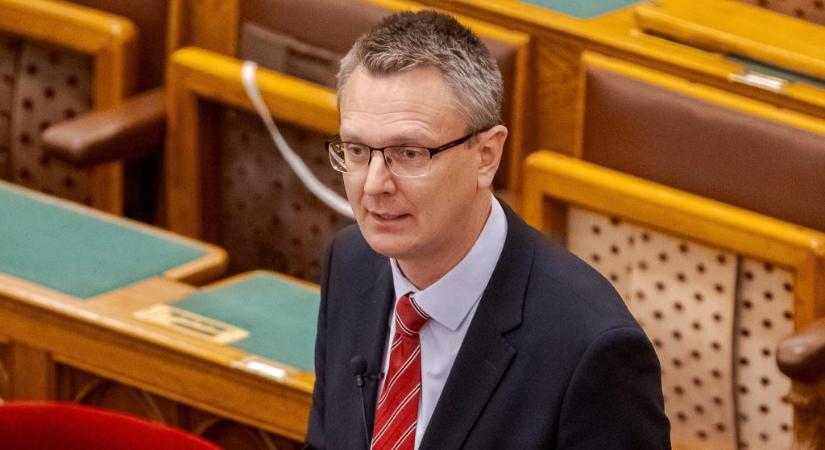 Rétvári Bence látlete az Nyírő-botrányról, nyugtató a pszichiátereknek