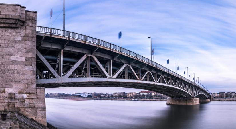 Elindulhat a Petőfi híd felújítása: a munkagépek ekkor jelenhetnek meg