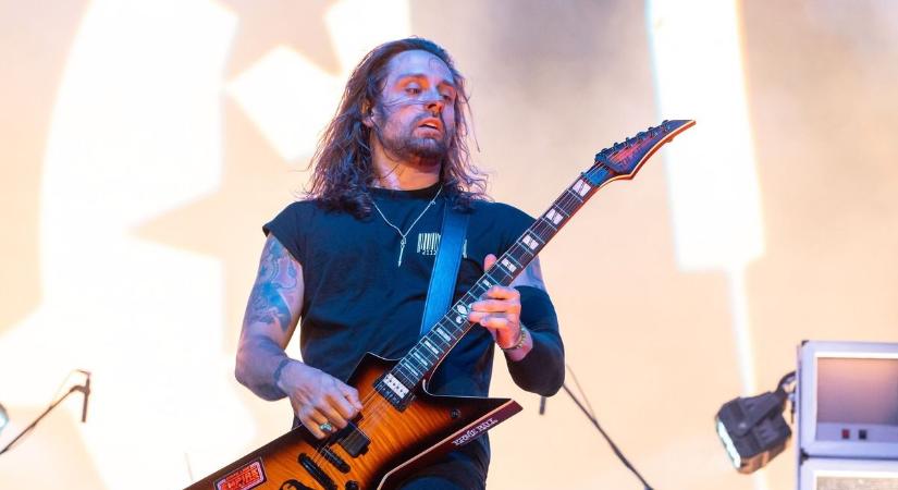 Egy árnyékbukta leplezte le a tankcsapda új gitárosát!