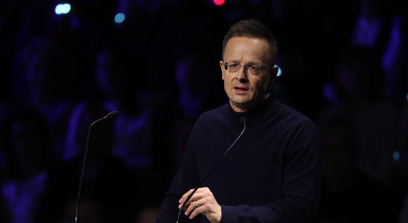 Szijjártó Péter: Az ukránok nem fenyegethetnek minket