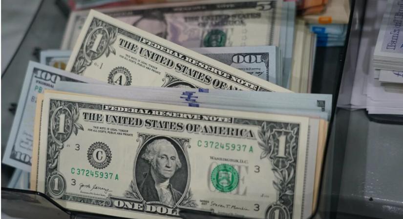 Hogyan hatna a BRICS-re, ha Oroszország visszatérne a dollárhoz?