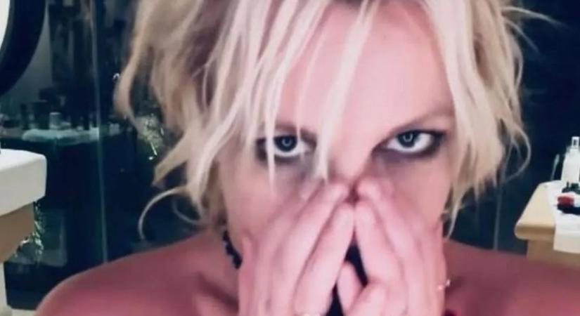 Britney Spears óriásit villantott: furcsa videója miatt újra aggódnak érte a rajongók
