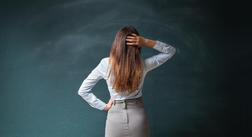 Rendkívüli tanárpénz – a KSH-számok korrekciója miatt vált szükségessé a bruttó 152 ezer forintos juttatás