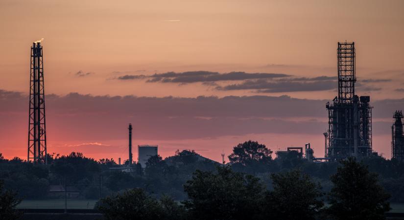 Megérkezett a Mol fenyegetése: holnapig adtak határidőt
