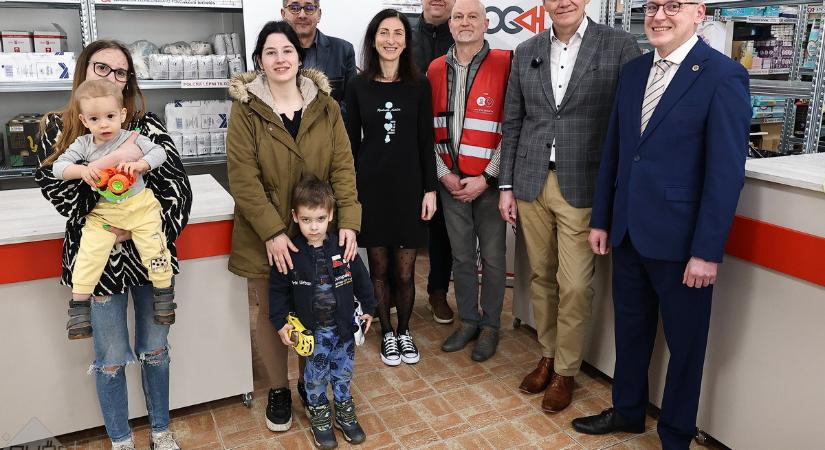 700 ezer forintos élelmiszeradomány érkezett a Fogadóba