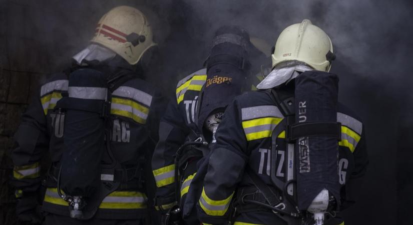 Tűz volt az ELTÉ-n egy kávézóban