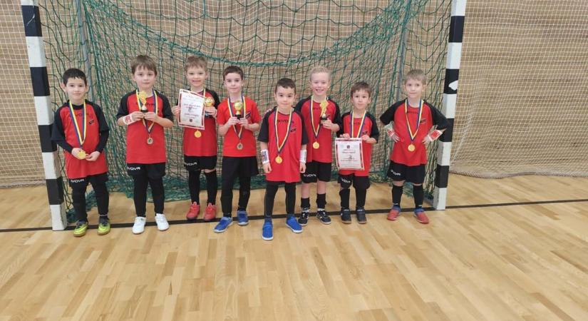 Fővárosi és debreceni sikerek az emléktornákon