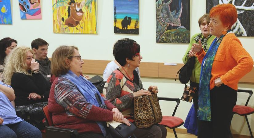 Normandia csodái Nyíregyházán – Farkas Éva előadása a 80 nap alatt a Föld körül sorozatban