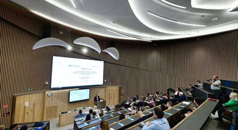 200 millióból kapnak új esélyt a méltóságra a debreceni rákbetegek