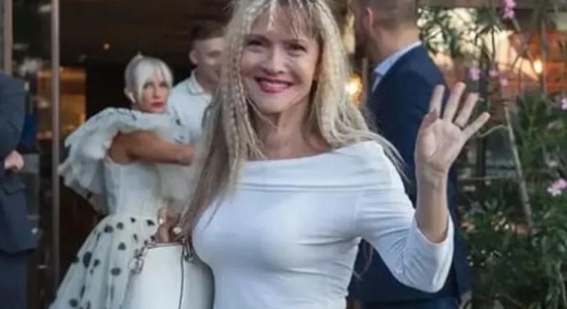 Terrortámadás törte ketté a híres magyar énekesnő karrierjét