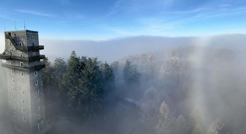 "Udvara van a Holdnak, eső lesz”