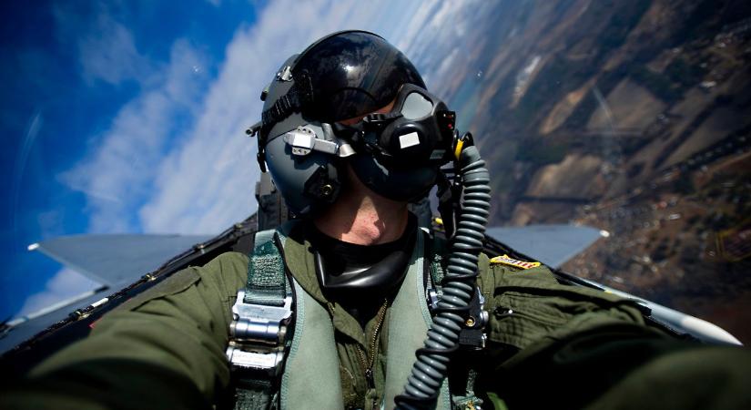 Súlyos büntetésre számíthat a kínaiakhoz szegődött amerikai pilóta