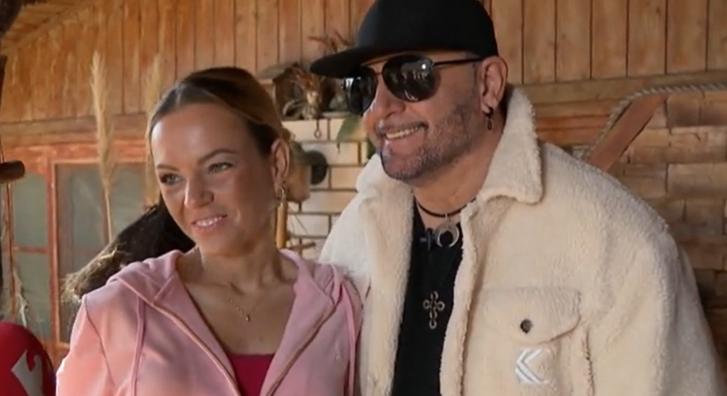 Ikreket akar Kozso, de nevelésükből inkább kivonná magát: „Nézegetem, megpuszilom őket, utána húzok”