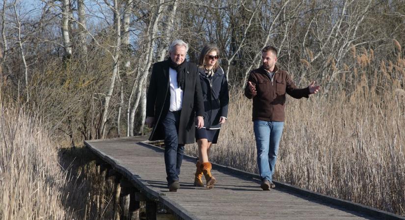 A Sóstó páratlan világa fogadta a környezetügyi államtitkárt (galéria)