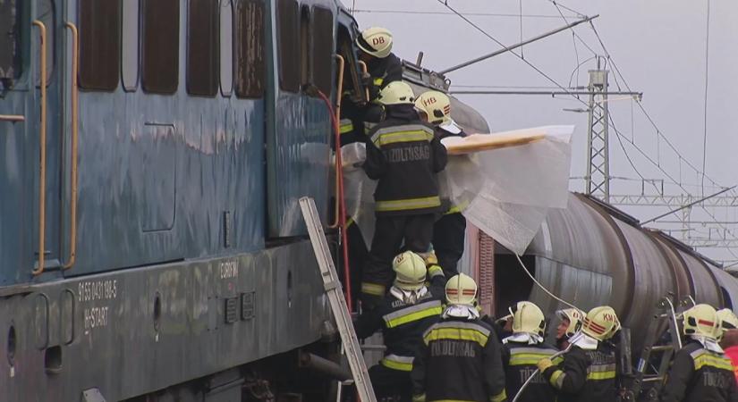 Elismerte a mozdonyvezető, hog elaludt vezetés közben – a 40 éves férfit börtönbe küldenék