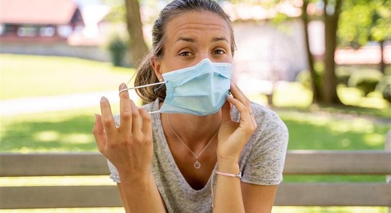 Feloldják a kötelező maszkhasználatot az egri rendelőintézetben és a kórházban