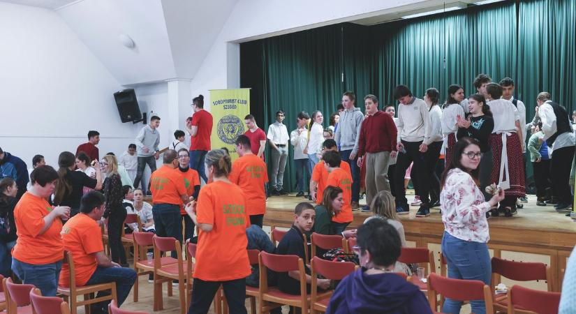 Olyan farsang volt Szegeden, amire sokáig emlékezni fognak – száz fiatal együtt űzte a telet