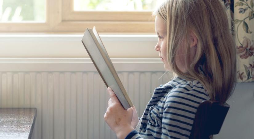 A te gyereked sem olvas? Ez a 3 oka van, mégis kevesen tudják a szakértő szerint