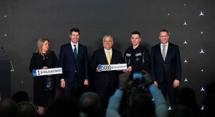 Jubileum a Mercedes-gyárban, beruházás Baján, halálos baleset az M5-ösön