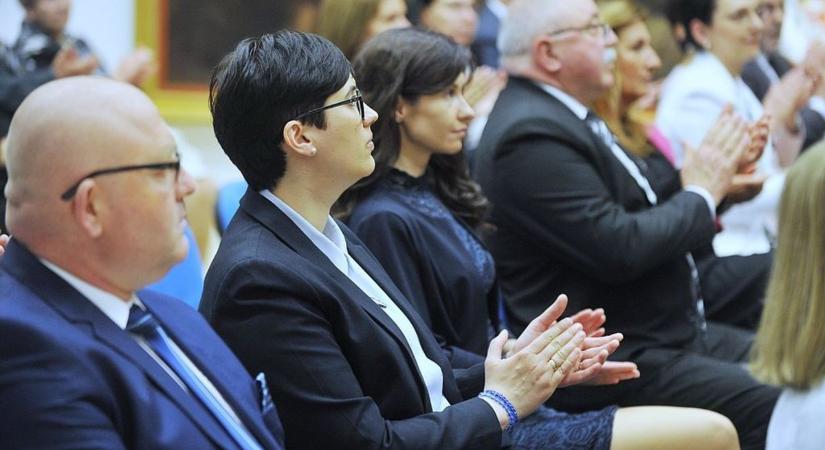 Döntött a kiskunhalasi képviselő-testület, ők kapják idén a Pro Urbe díjat