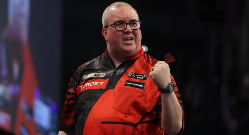 Rock hazai közönség előtt dobott kilencnyilast, de Bunting nyert Belfastban – videó