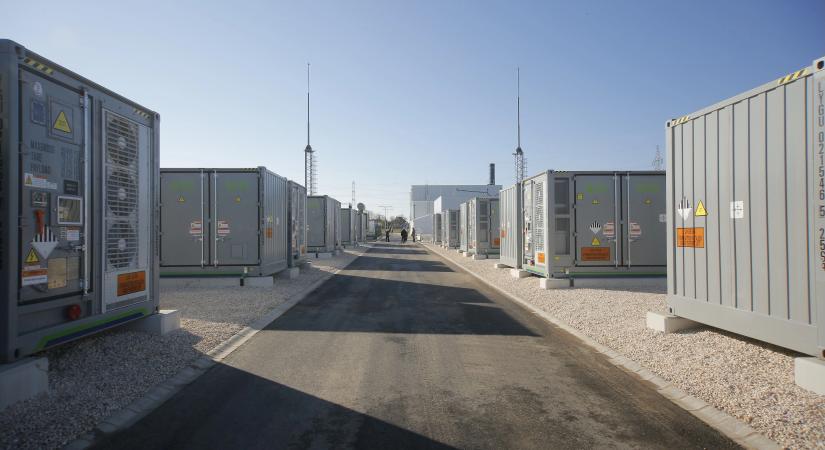 Átadták hazánk legnagyobb villamosenergia-tárolóját