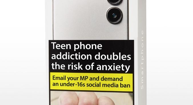 Rettenetes, ami a gyerekekkel most történik – Ez a terv: figyelmeztető feliratot követelnek a közösségi médiára a brit szülők