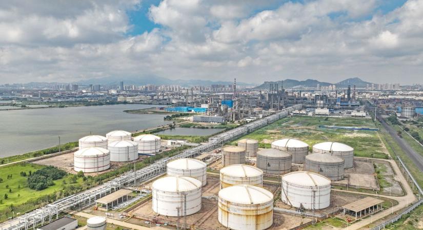 Barátság-botrány, régi nóta: sikerült megütni az EU-t és nem ártani az oroszoknak – jön az 1000 forintos benzin?