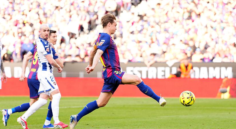 Edzésen sérült meg, hetekre elvesztette középpályását a Barcelona – HIVATALOS