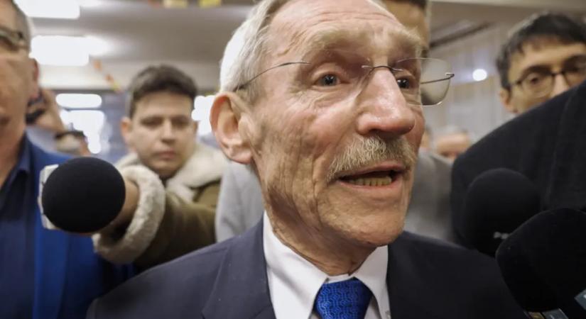 Abszurd trükkel érték el, hogy Pintérnek ne a kérdéseinkre kelljen válaszolnia