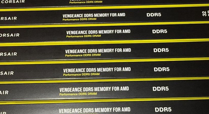 Egyetlen csomag RAM-ot rendelt - egy egész kartonnyi memóriát kapott a "mákos" Amazon-vásárló