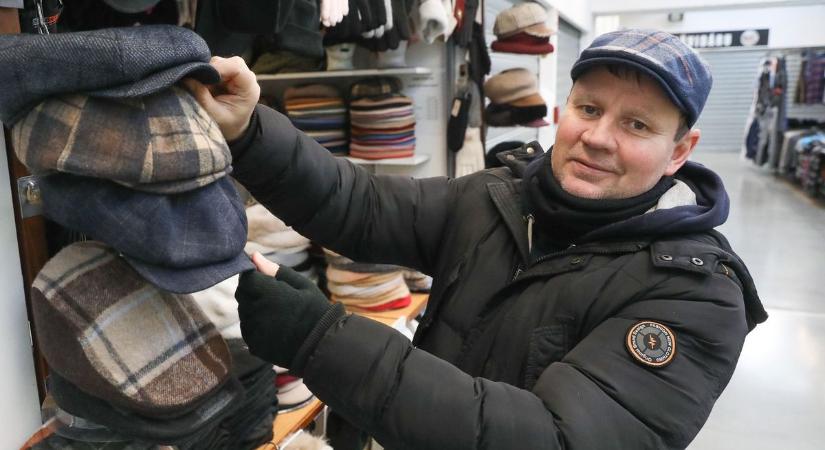 Hat évtized a piacon: generációk nőttek fel a Szabó család kalapjai alatt Szombathelyen