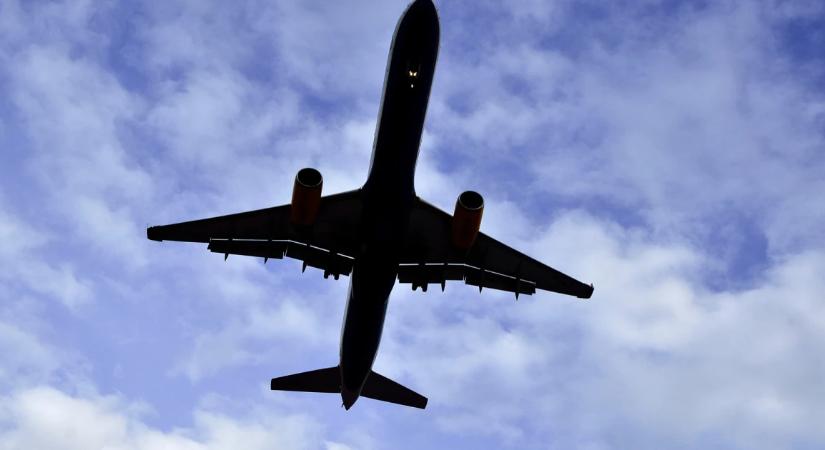 Kritikus nyersanyaghiány béníthatja meg az amerikai repülőgyártást és chipipart