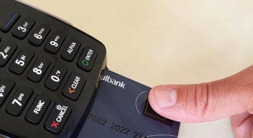 Trump a fizetéseinkbe is beleszól, két amerikai óriás került a feszültségek középpontjába