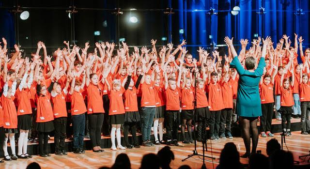 Superar gyerekkórus