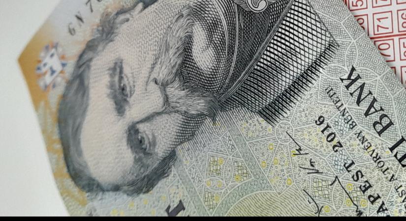 Történelmi magasságokban a főnyeremény: hónapok óta erre a pillanatra várnak a magyarok