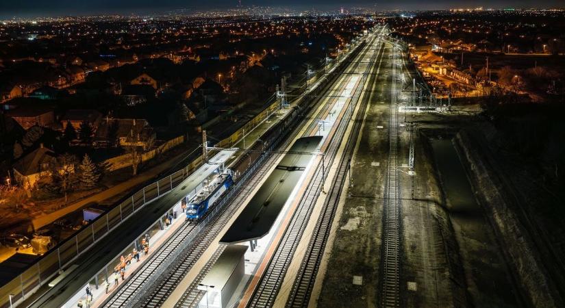 Új korszak a síneken: három és fél év után újraindult a forgalom a Budapest–Belgrád-vasútvonalon – videó
