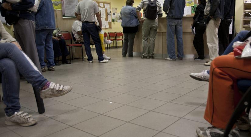 Két év alatt 100 ezer dolgozó tűnt el a magyar munkaerőpiacról