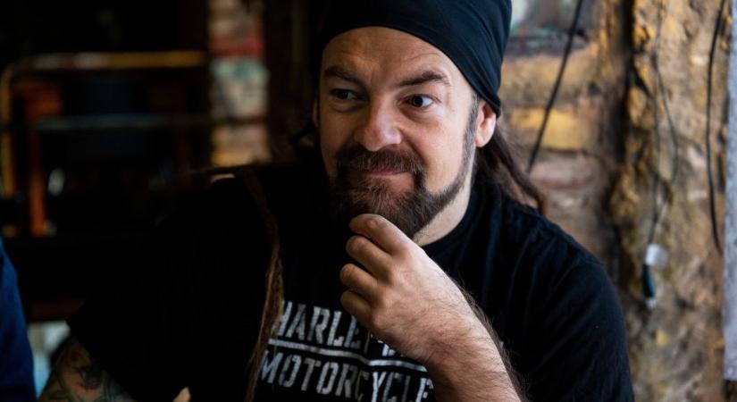 Megvan a Tankcsapda új gitárosa: Sidi máris üzent utódjának