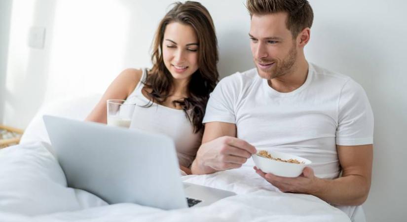 Mindenre használjuk az asztalt, csak evésre nem: meglepő adatok a magyar étkezési szokásokról