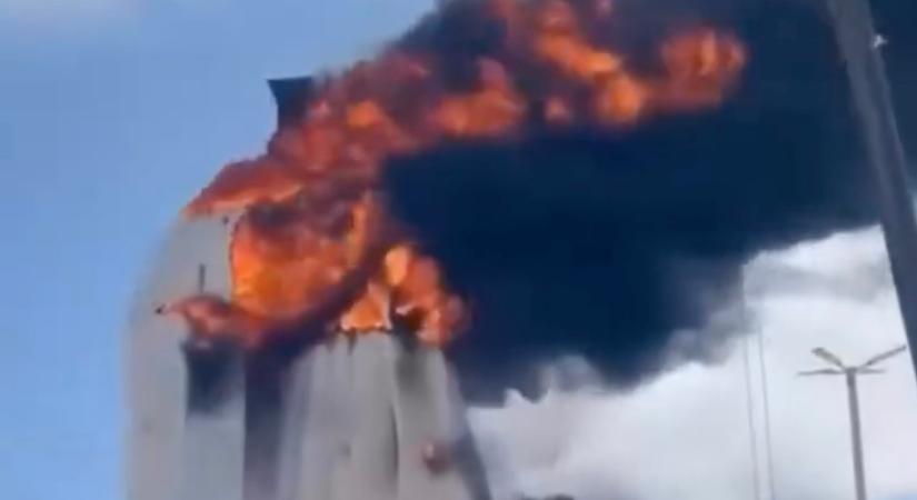 Leégett a 30 méteres fatimai Szűzanya-szobor Brazíliában