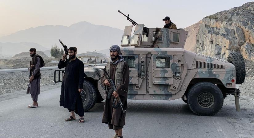 Újabb összecsapások kezdődtek Pakisztán és Afganisztán között, Kabulban is robbanások voltak