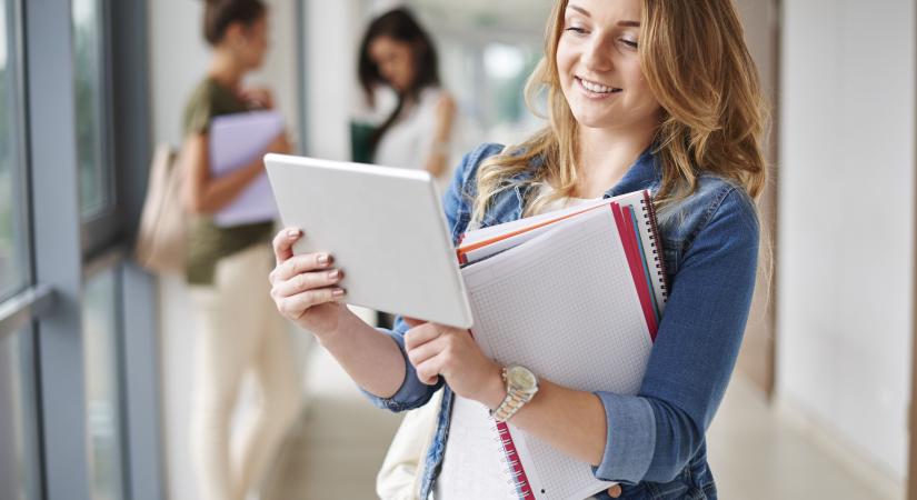 Emelkednek a tanulmányi ösztöndíjak az egyetemeken