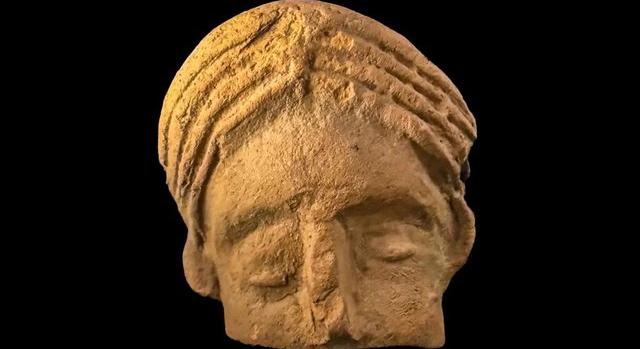 Ritka római kori terrakotta fejre bukkantak Hadrianus-fala tövében