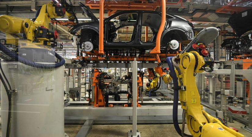 Egyre olcsóbb a magyar ipar