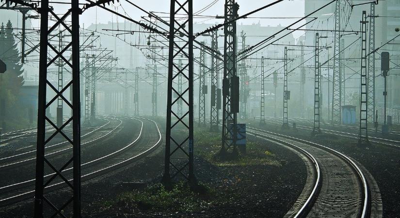 Elkezdődött a teherforgalom a Budapest–Belgrád-vasútvonalon