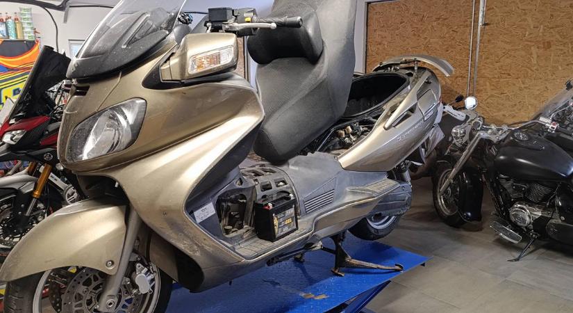 Hajszálon múlt a tűz: Így úsztam meg a katasztrófát a Suzuki Burgmannal